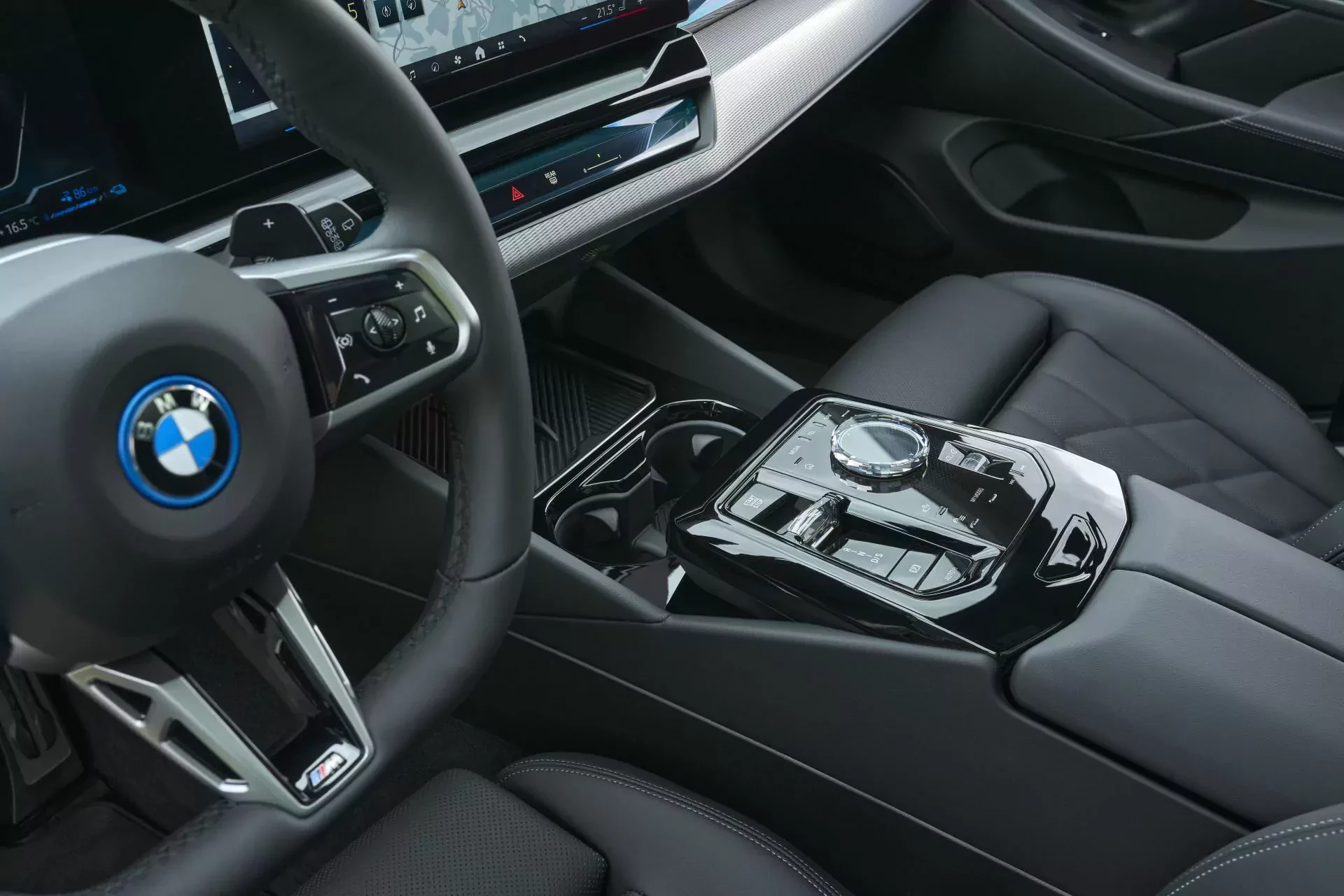 Kultowe BMW w takiej cenie to gratka dla fanów producenta. przez cały czas świetnie się prezentuje