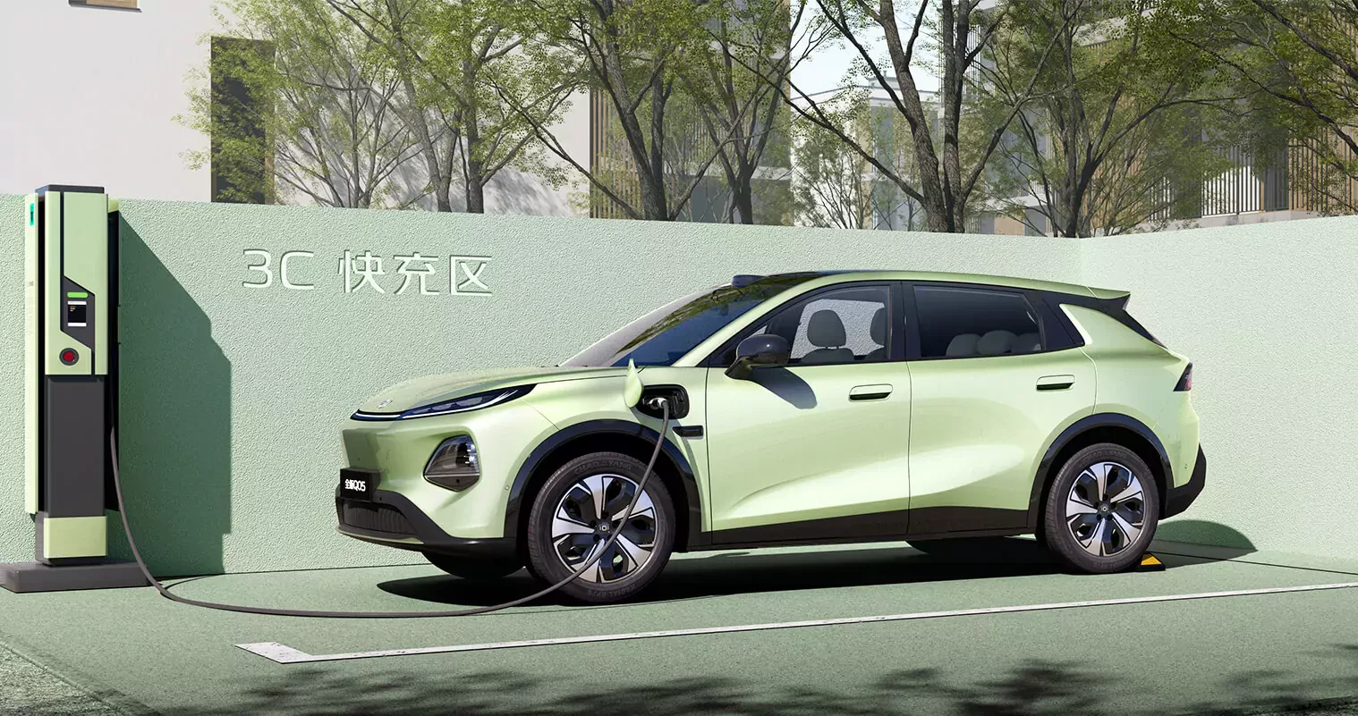 Changan E06 SUV EV ładowanie