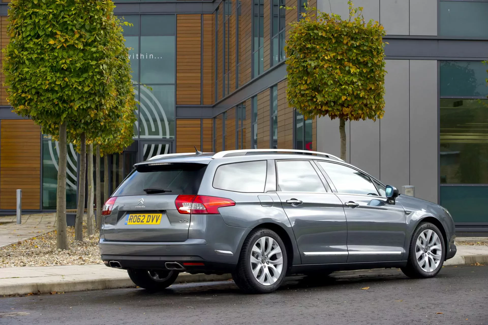 Citroen C5 silni benzyna diesel spalanie moc zalety wady opinie oceny wyposażenie cena ceny