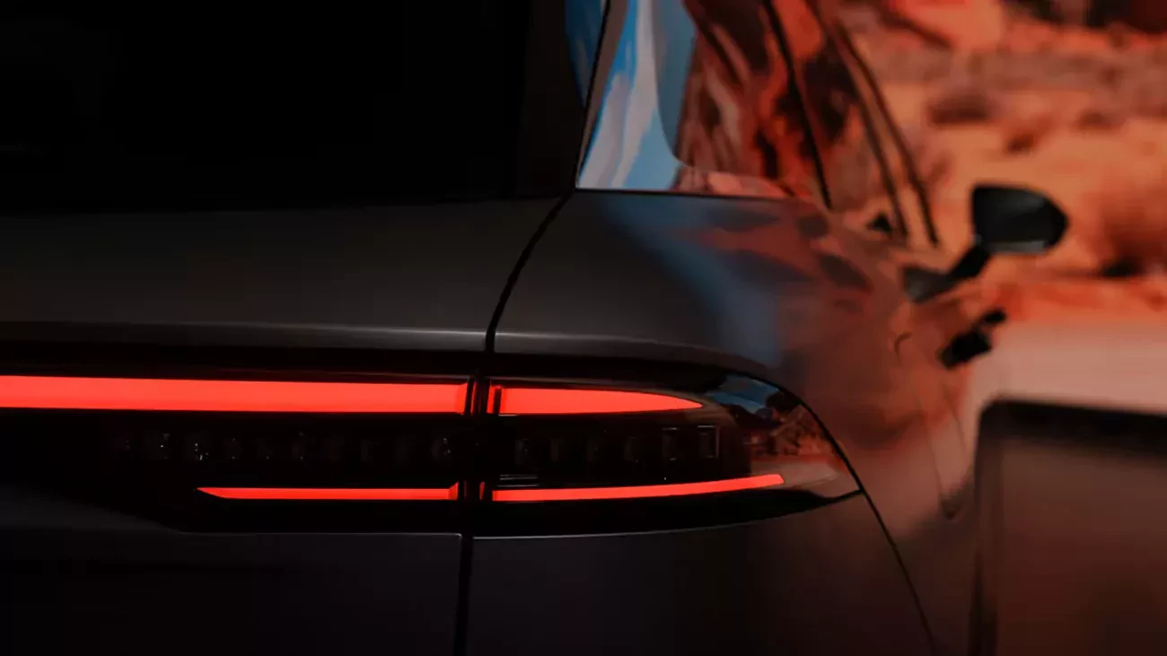 To będzie mocna propozycja w segmencie 7-osobowych SUV-ów. Prezencja, imponująca moc, napęd 4×4 i bogate wyposażenie – wszystko w cenie poniżej rywali