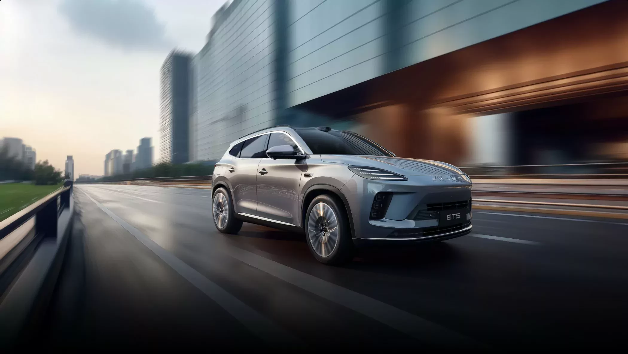 Exeed ET5 dynamic foto