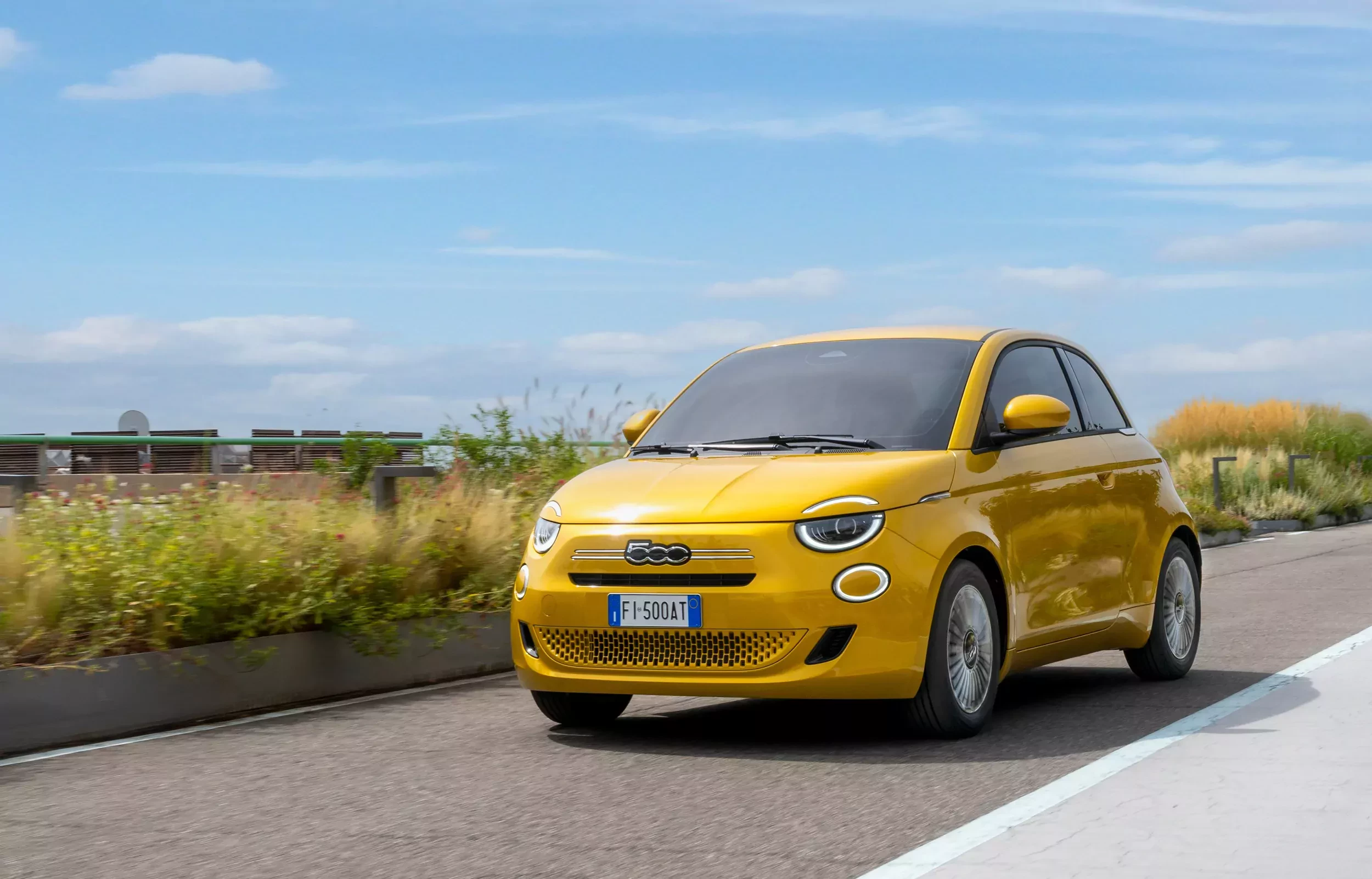 Fiat 500 Hybrid Torino silnik, specyfikacja 2026