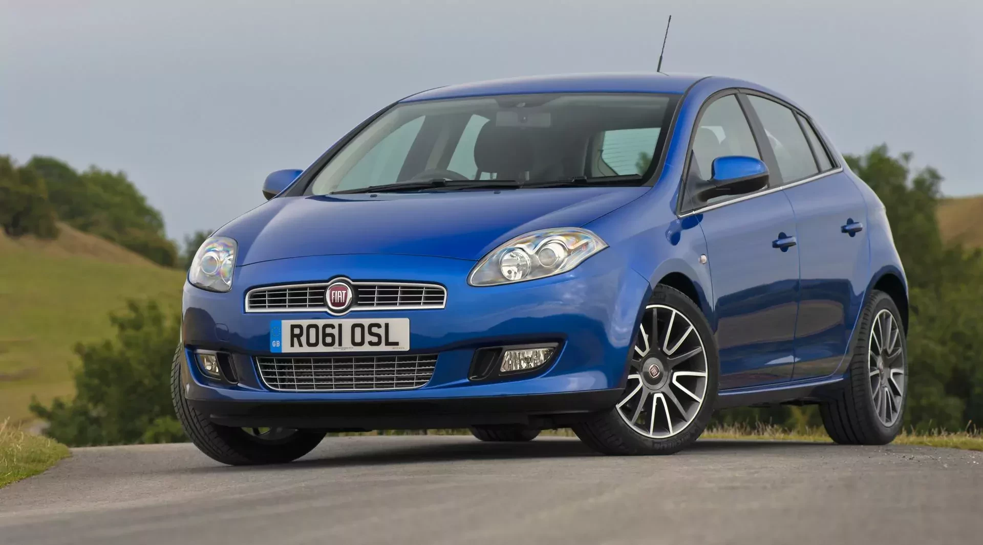 Używany Fiat na co dzień za 4000 zł to prawdziwy hit. Jest z dobrego rocznika i ma świetne silniki