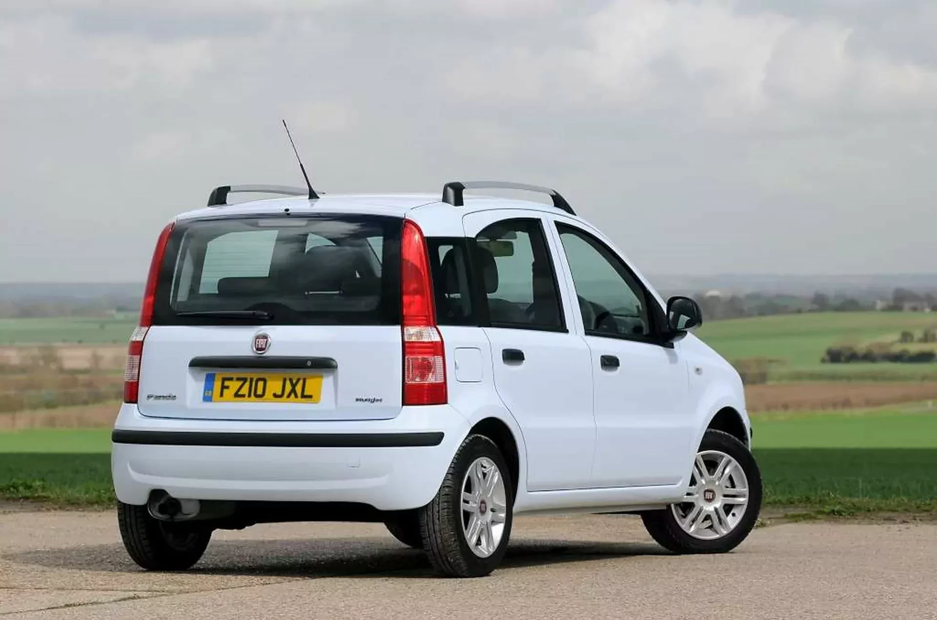 Fiat Panda napęd silnik benzyna diesel gaz opinie oceny zalety wady cena ceny