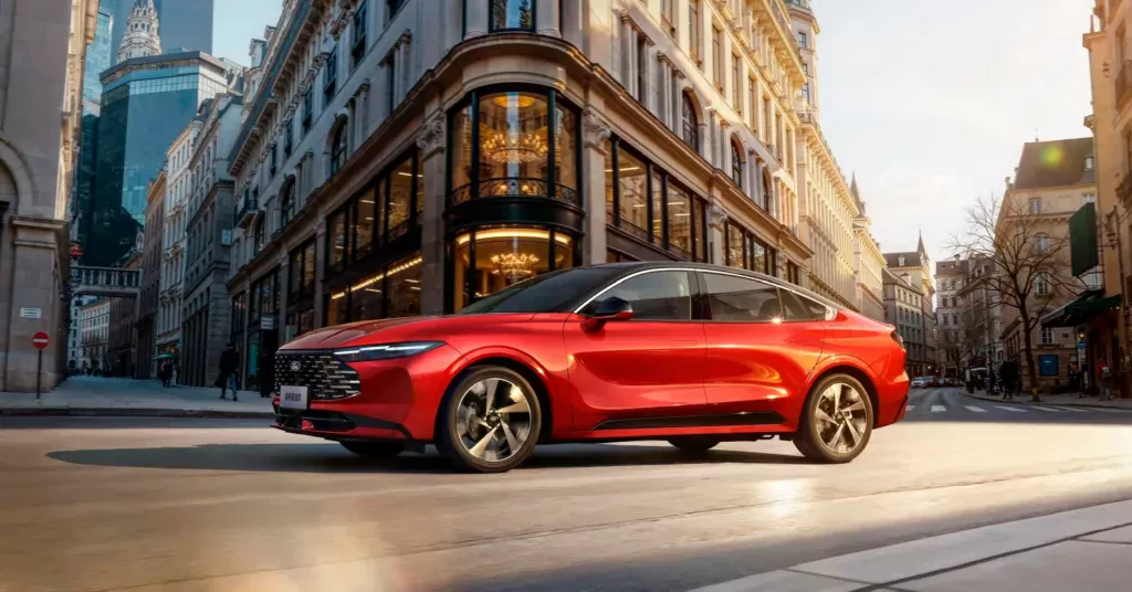 Ford robi furrorę nowym, mocnym Mondeo w Chinach. Piękniejszy niż kiedykolwiek uruchomi boom zakupowy