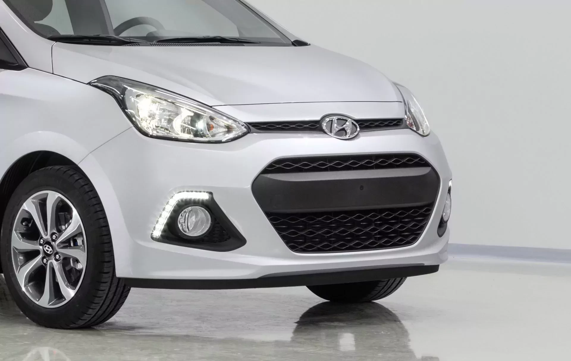 Przez swoją cenę miejski Hyundai cieszy się dziś dużą popularnością. Pali niecałe 5 litrów benzyny