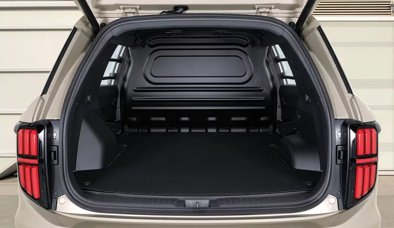 Były SsangYong stawia Toyotę i KIA w kłopotliwej sytuacji. Udoskonalił SUV-a z wielkim bagażnikiem i nie każe za to dopłacać