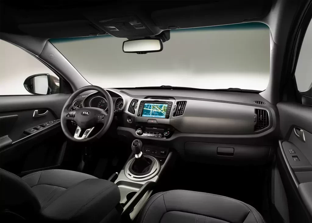 Kia Sportage to jeden z ulubionych SUV-ów Polaków. Jej ceny są dziś zaskakująco niskie