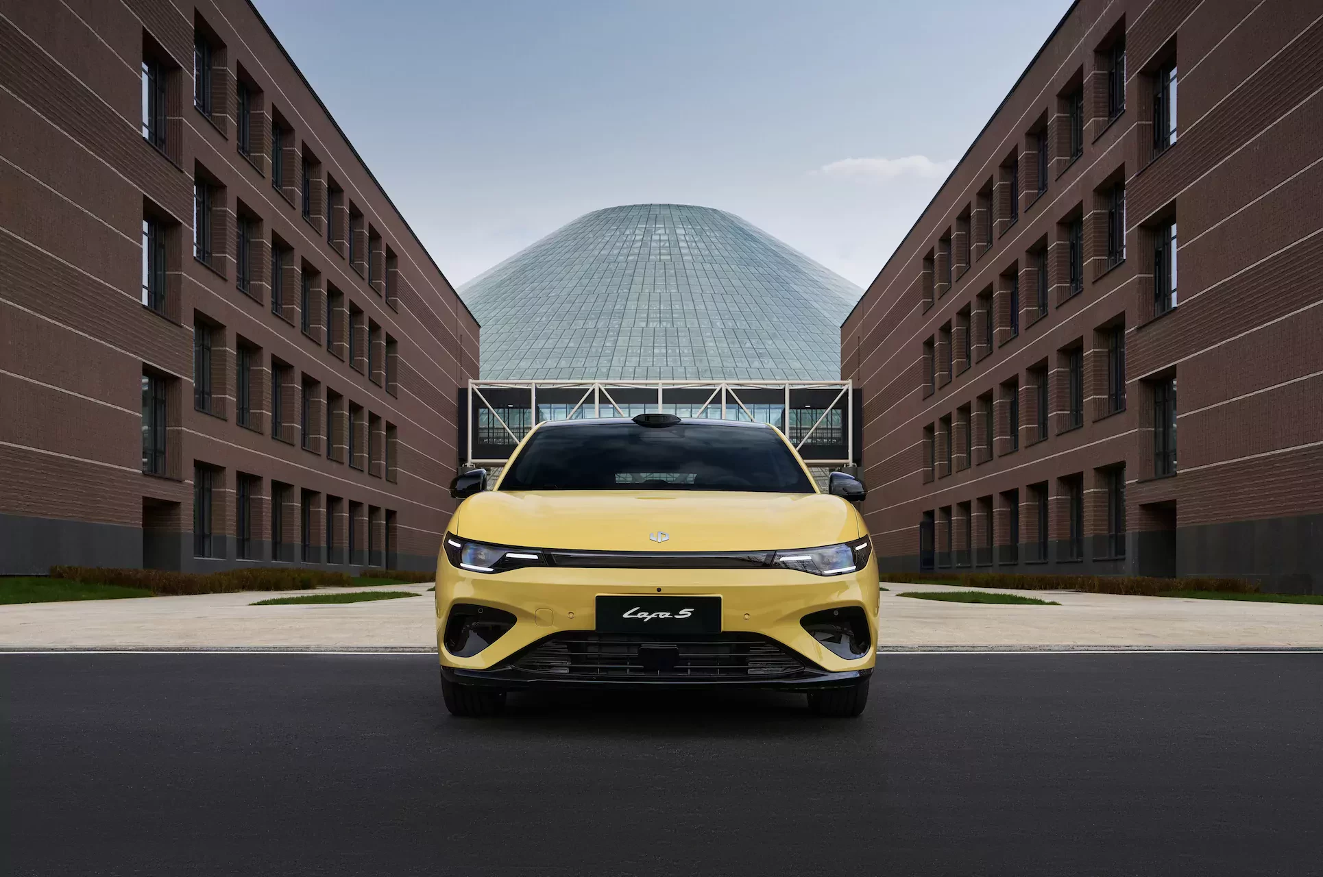 Leapmotor B05 / Lafa 5 EV front