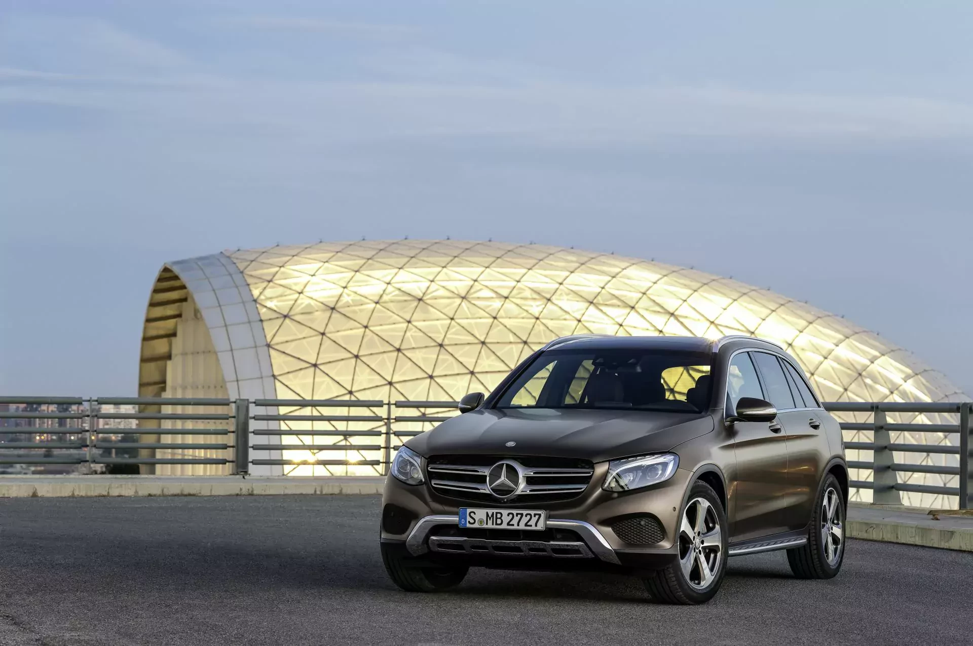 Mercedes GLC SUV silnik cena ceny używany nowy wyposażenie opinie oceny zalety wady