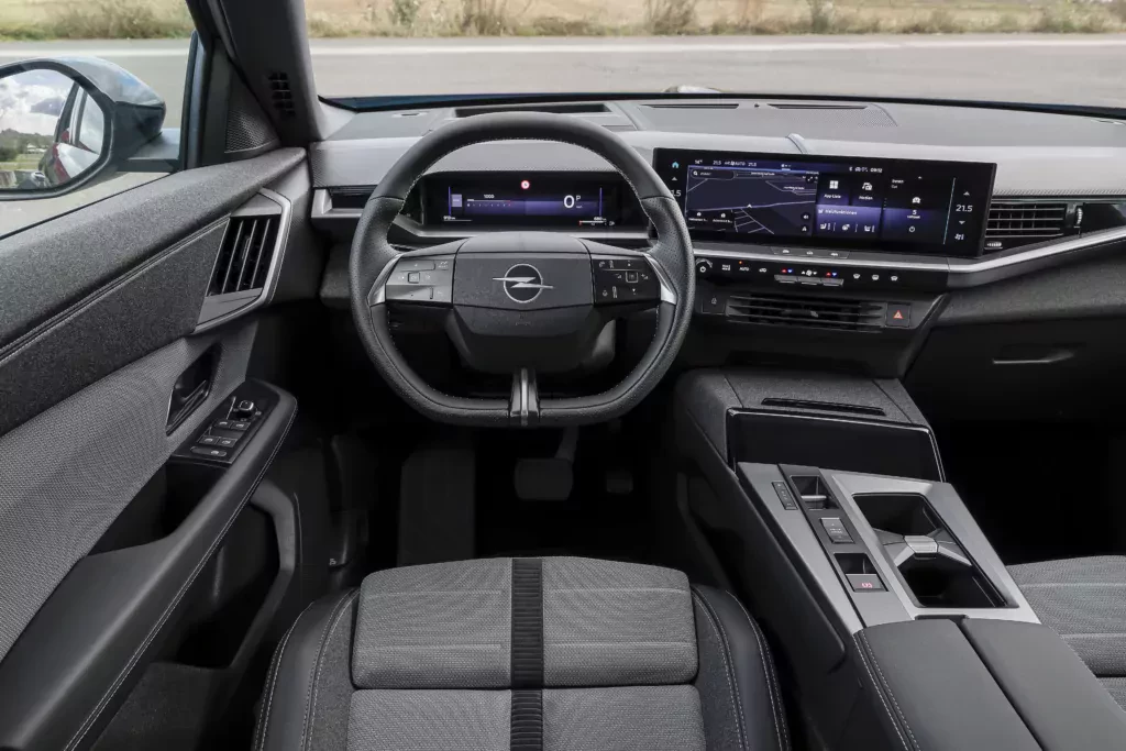 Opel_Grandland_Hybrid_SUV_526414