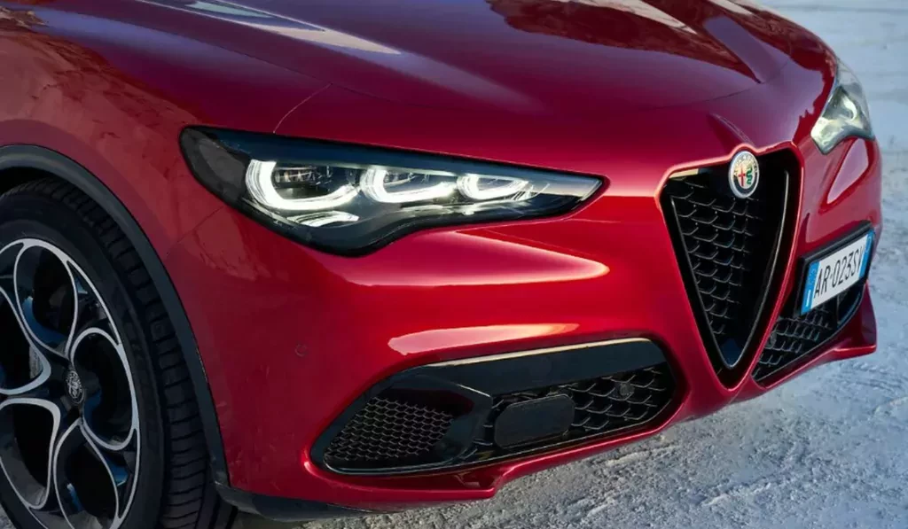 Włoski SUV przez cały czas imponuje – moc, napęd, prowadzenie, wyposażenie. W tej cenie trudno o konkurencję