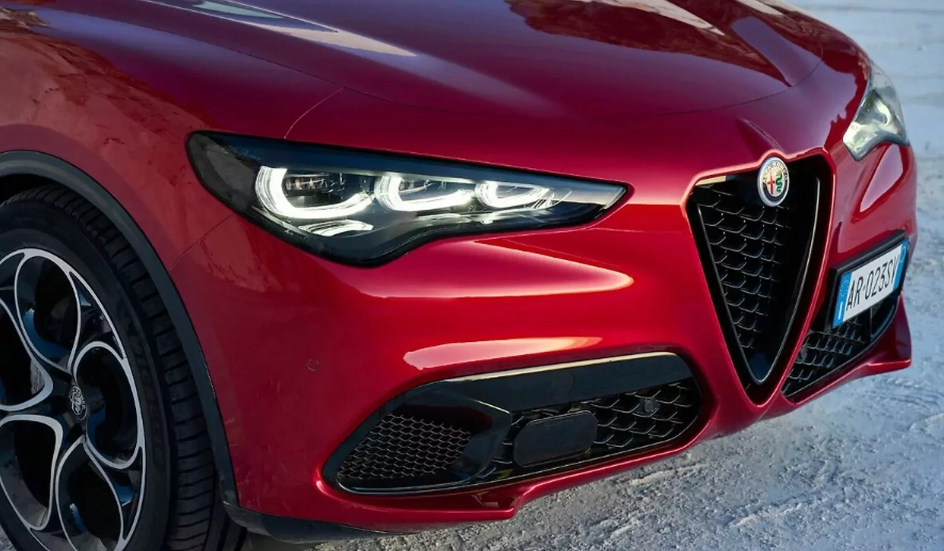 Włoski SUV przez cały czas imponuje – moc, napęd, prowadzenie, wyposażenie. W tej cenie trudno o konkurencję