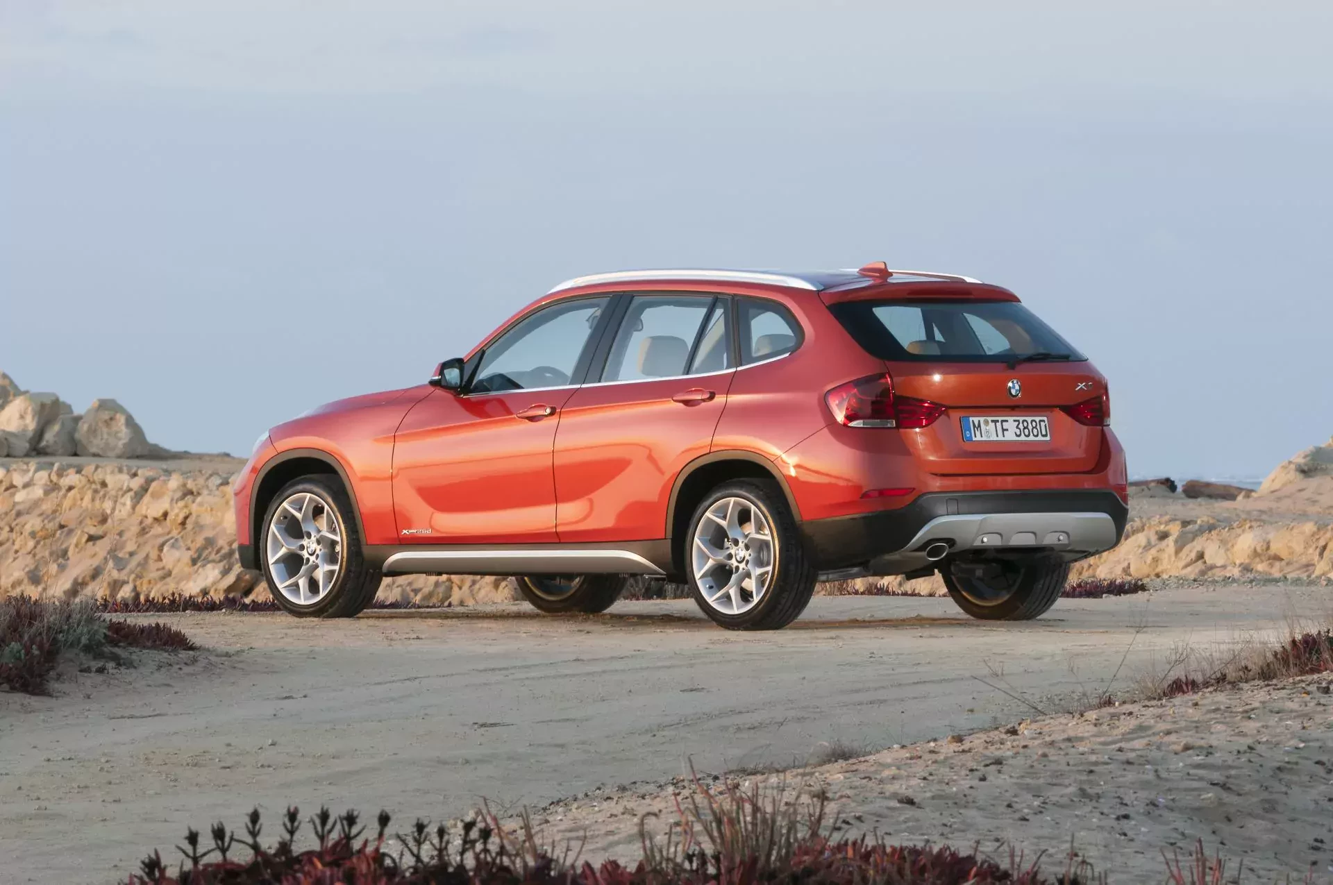 SUV BMW X1 silnik cena spalanie moc diesel benzyna zalety wady opinie oceny