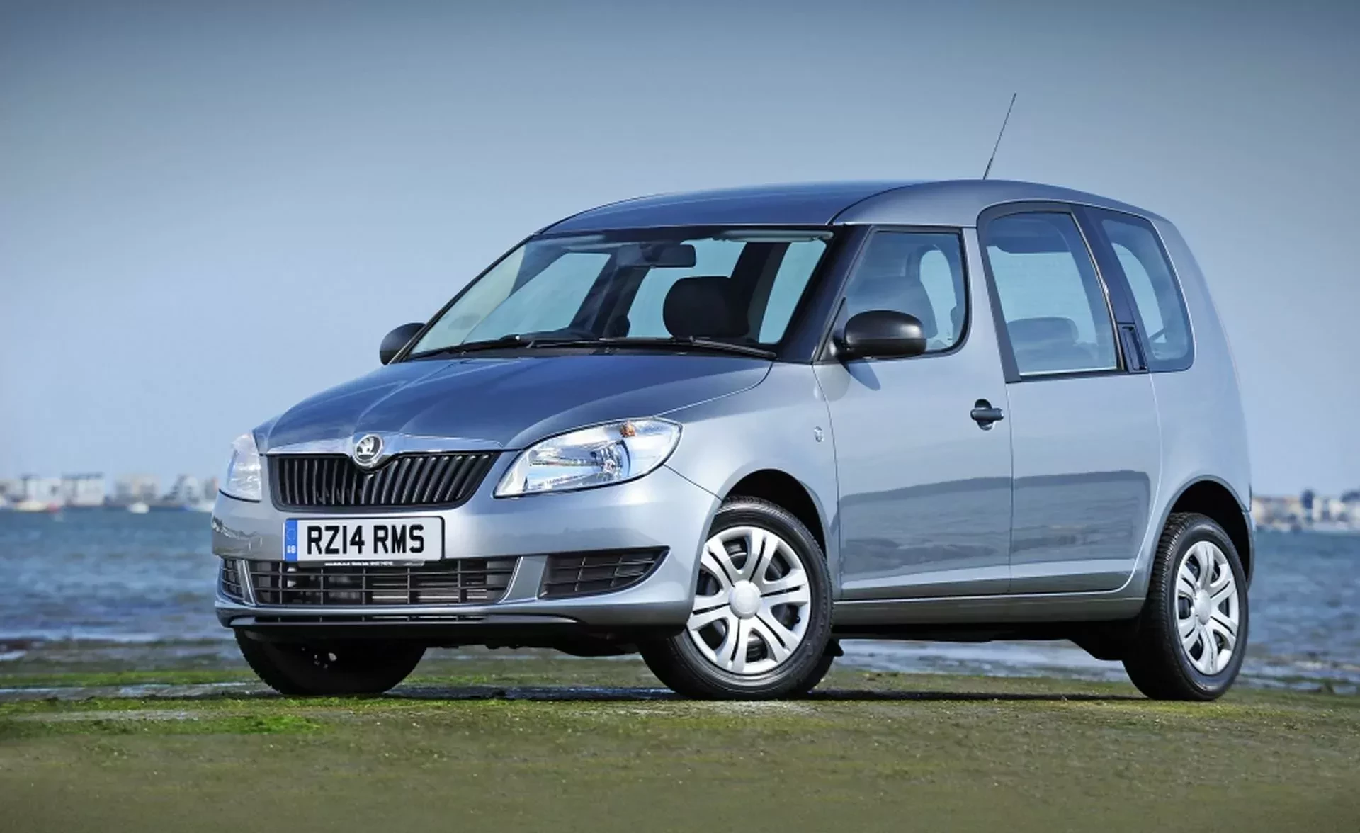 Skoda Roomster Praktik silnik cena ceny spalanie oceny opinie zalety wady