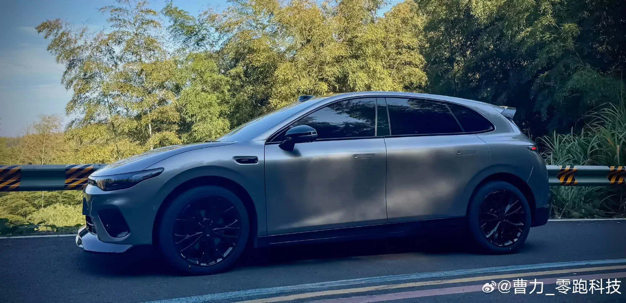 Stellantis Lafa 5 Chiny / Leapmotor B05 EU