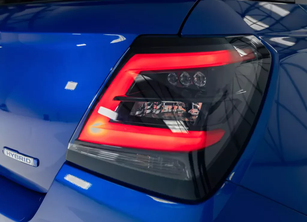 Wystarczyło, iż Suzuki zjechało z ceną na 48 tys. zł, by w salonach były tłumy jak na Krupówkach. Hit dla biednych sprawia sensację