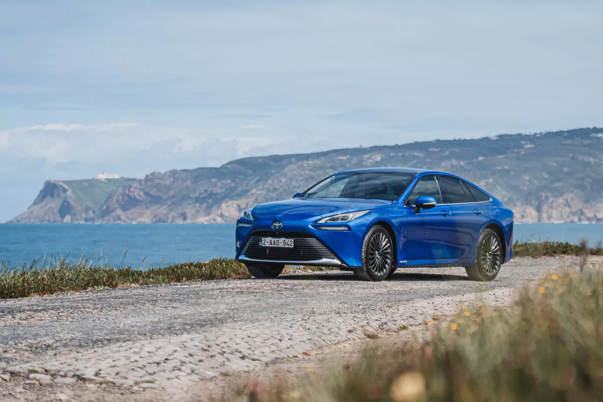 Toyota Mirai silnik wodór ładowanie tankowanie elektryczny zasięg moc opinie oceny staje wodorowe