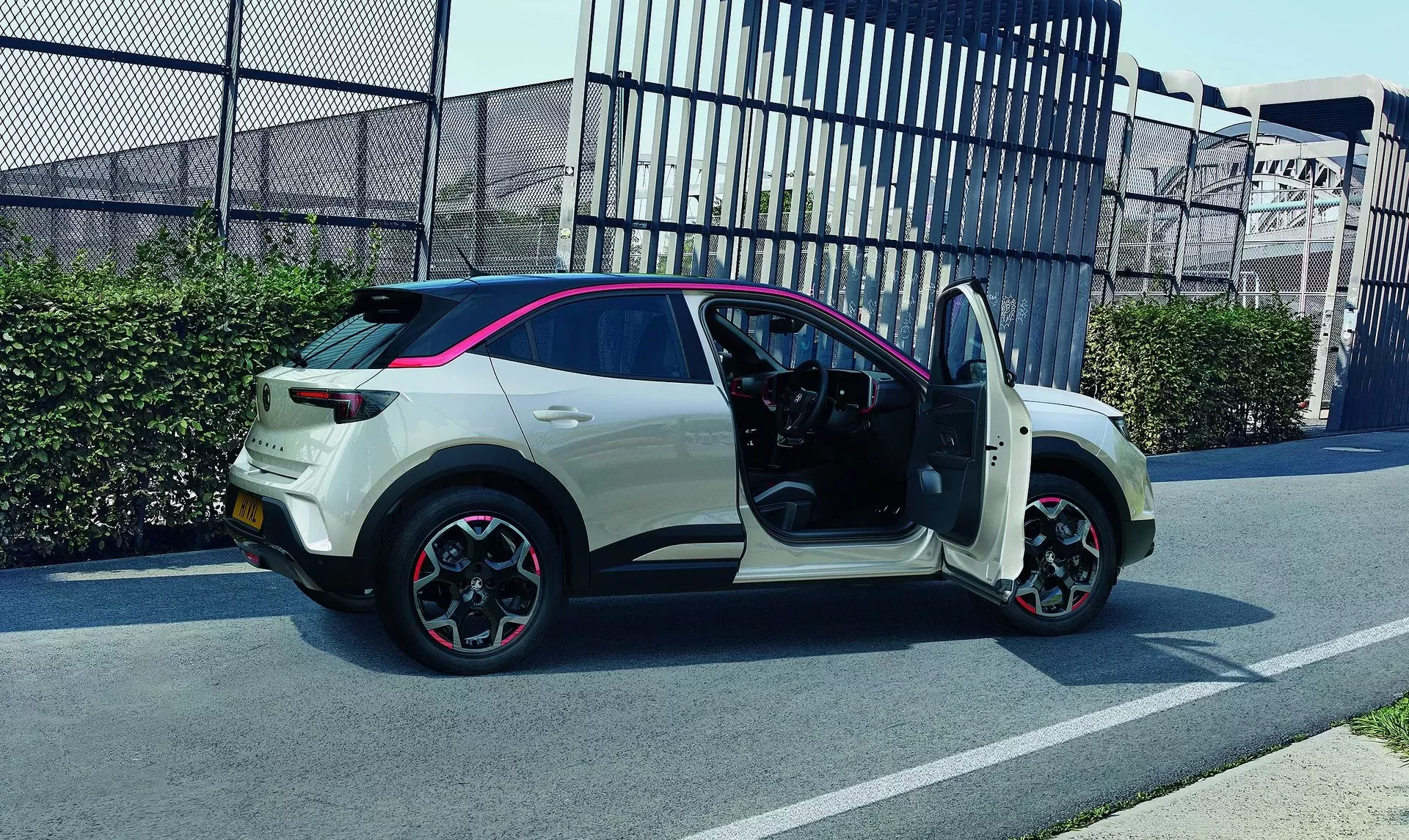 Szkoci uwielbiają oszczędzać pieniądze. Te śmiesznie tanie samochody to ich szczególnie polecane wybory