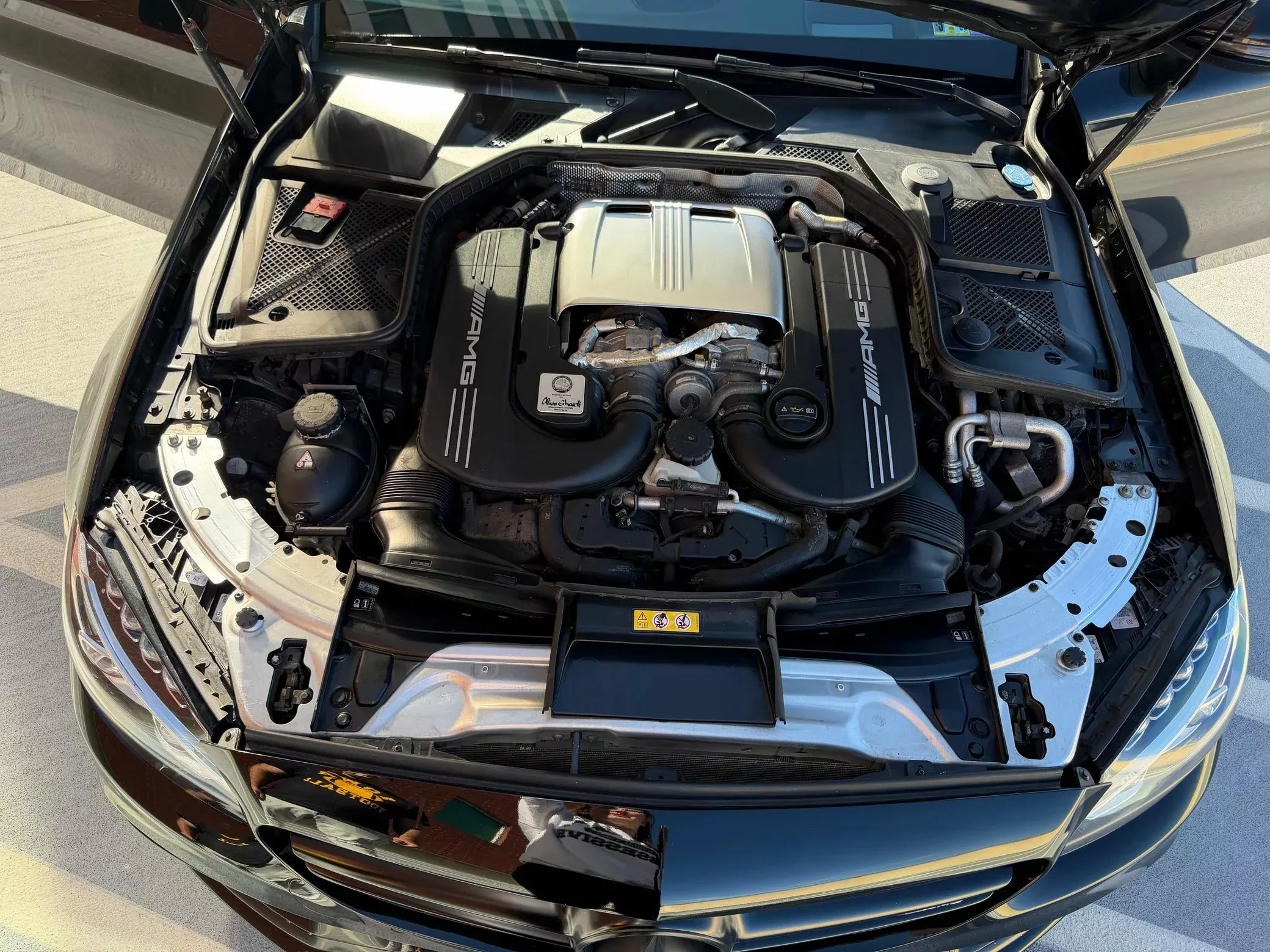 Topowy Mercedes-AMG C63 S za 75 600 złotych. Pod maską potężne V8 i ponad 500 KM