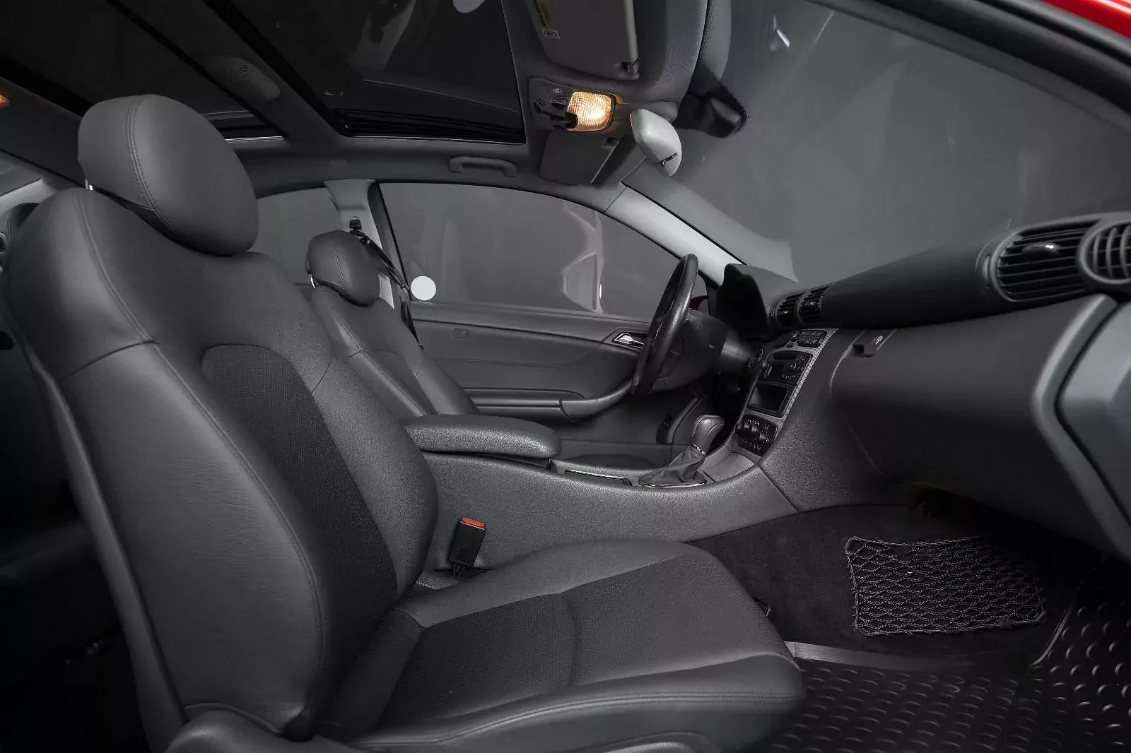 To jedyny Mercedes AMG z silnikiem Diesla. Prawie nowy egzemplarz za 110 500 złotych