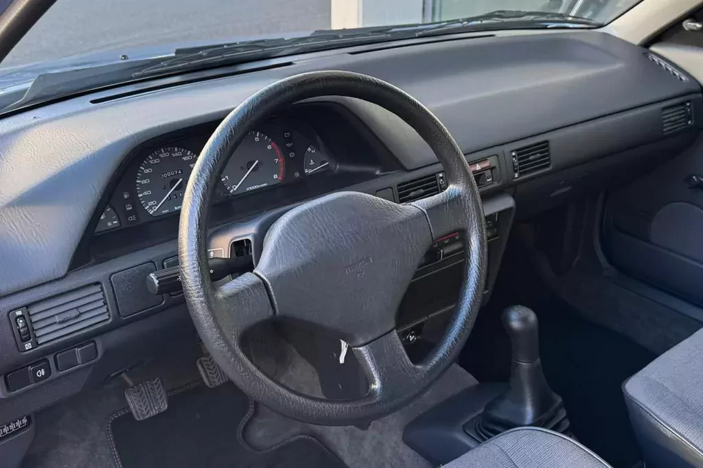 nieuzywana-mazda-323