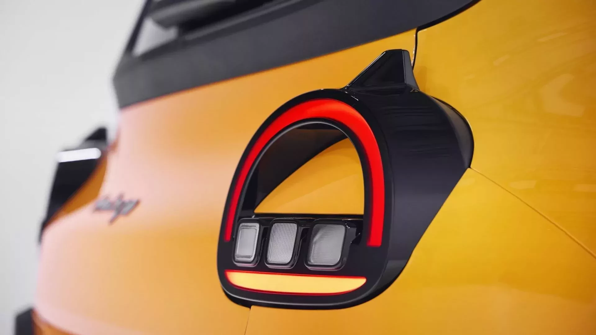 Nowe Renault Twingo ujawnione przed premierą. W Polsce kupisz je za 43 000 zł