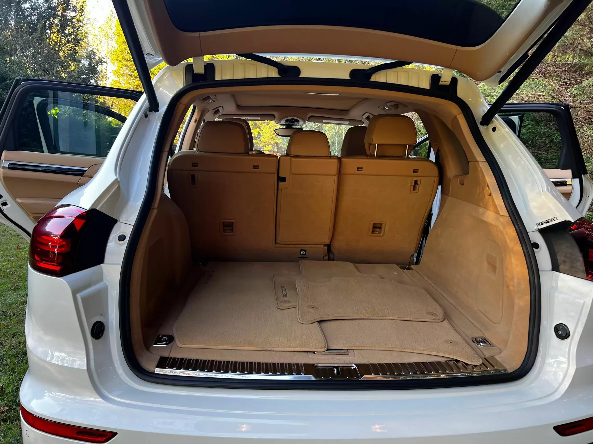 Luksusowy SUV z Niemiec z dużym Dieslem w układzie V6. Piękny egzemplarz za cenę Dacii Sandero