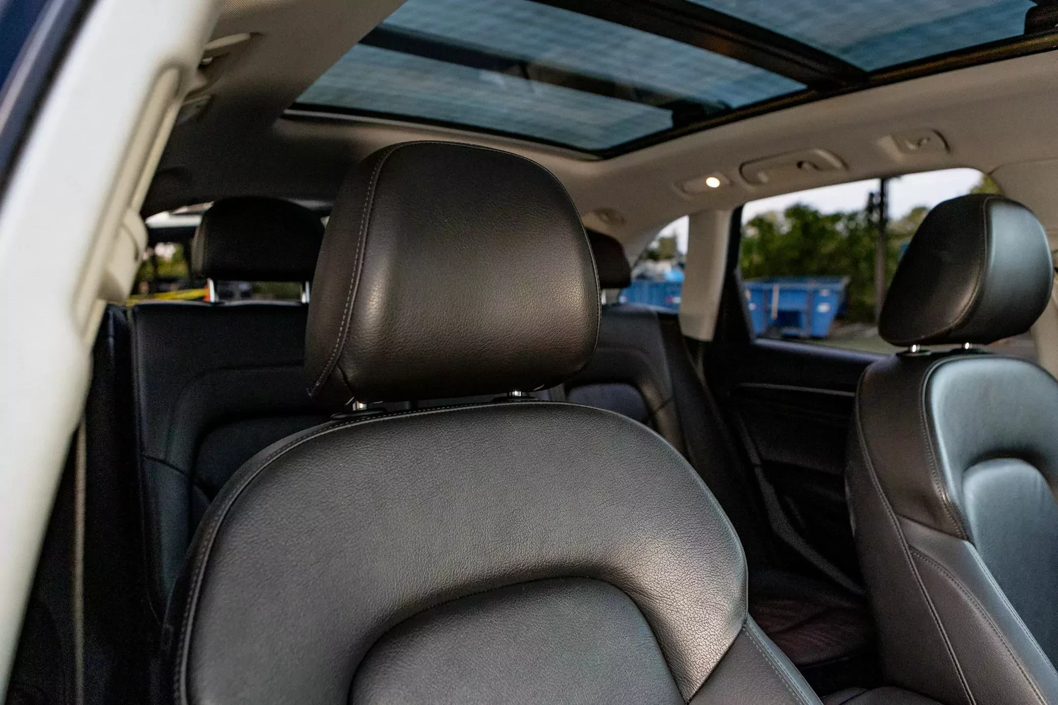 SUV z dużym dieslem w układzie V6 i wyposażeniem po sam dach. Kosztuje zaledwie 40 000 złotych