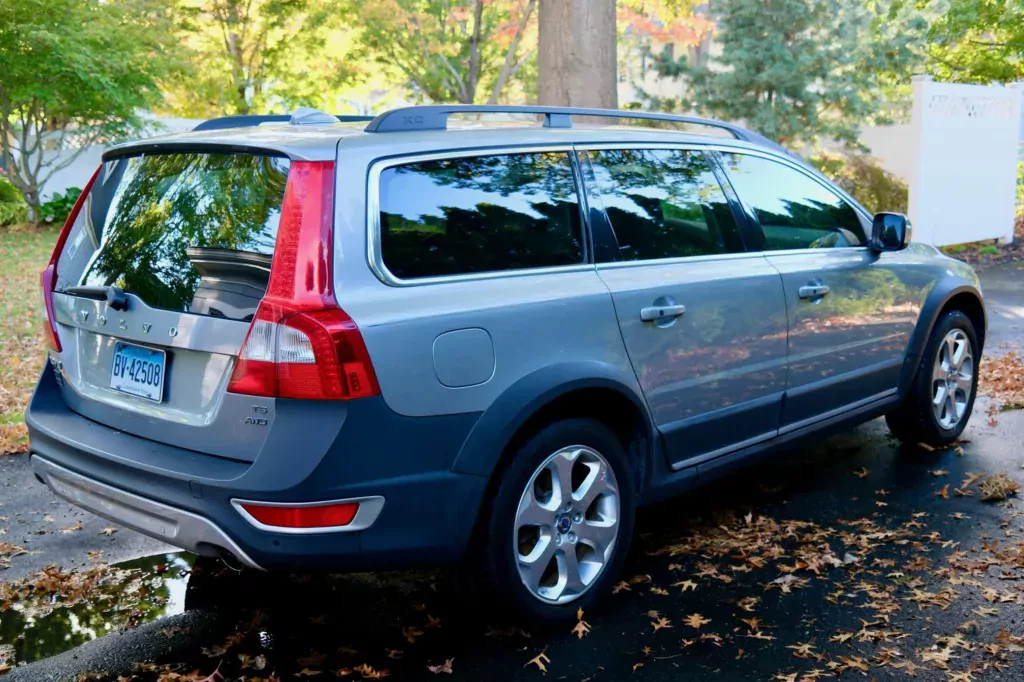 volvo-xc70-kombi-prawie-nowe