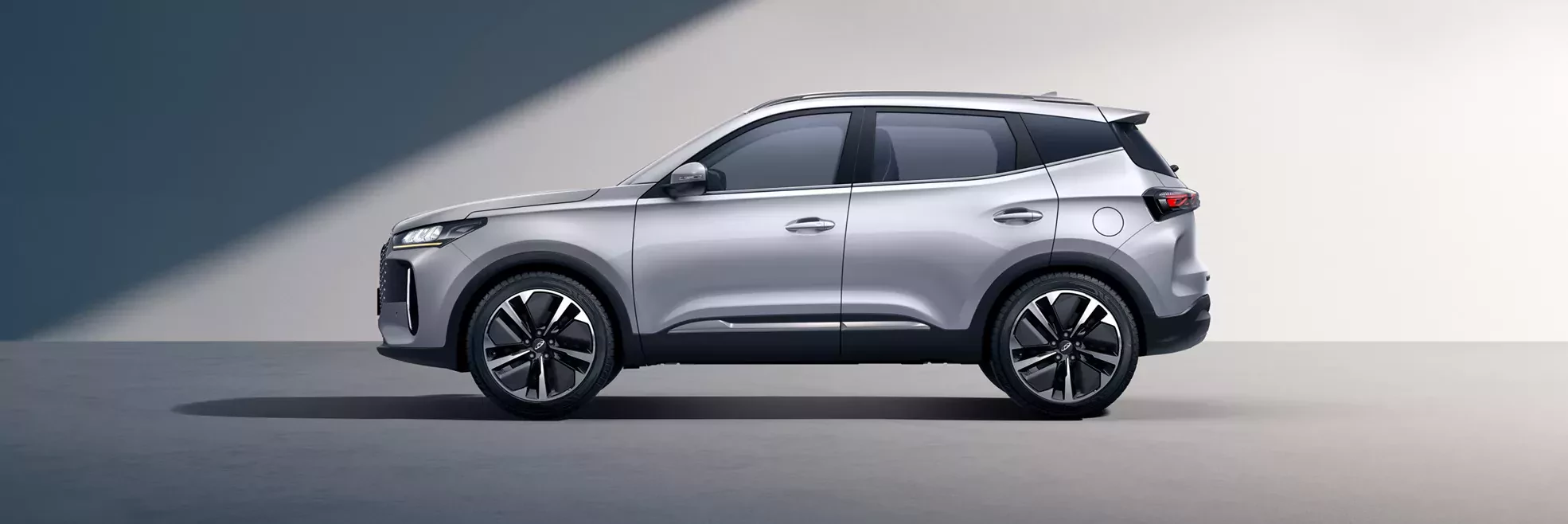 Chery Tiggo 4 HEV 2025 SUV