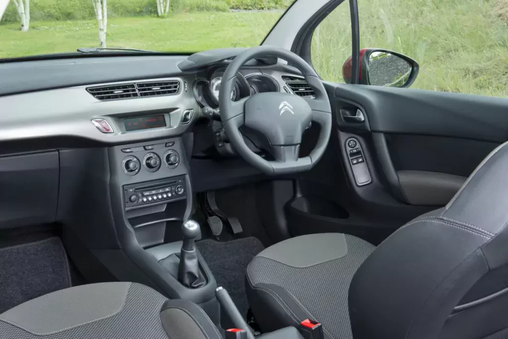 Używany Citroen jest dziś do kupienia za 7 tysięcy złotych. Polacy przez cały czas świetnie go oceniają