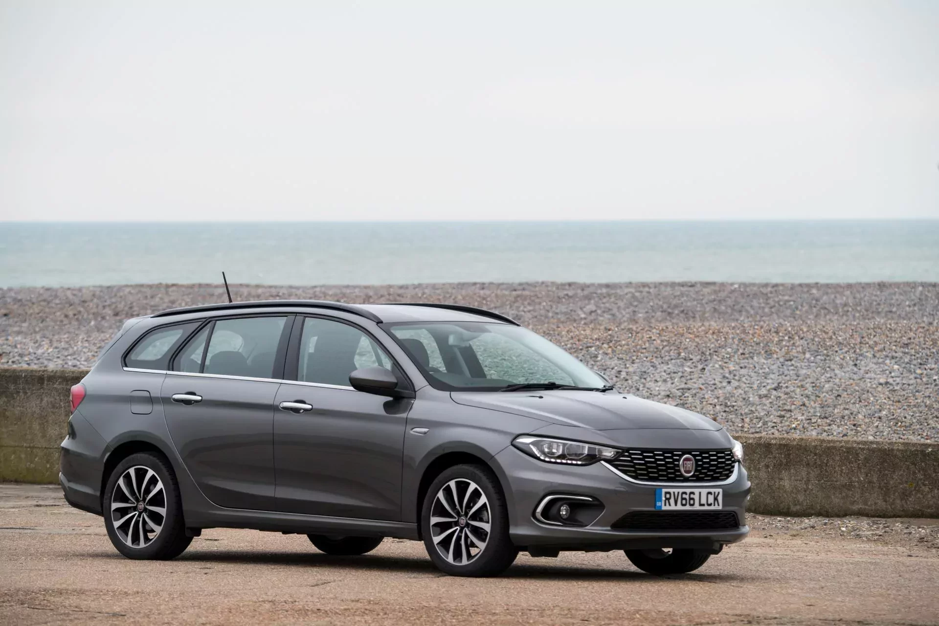 Fiat Tipo silnik cena ceny używany silnik spalanie benzyna diesel opinie oceny zalety wady