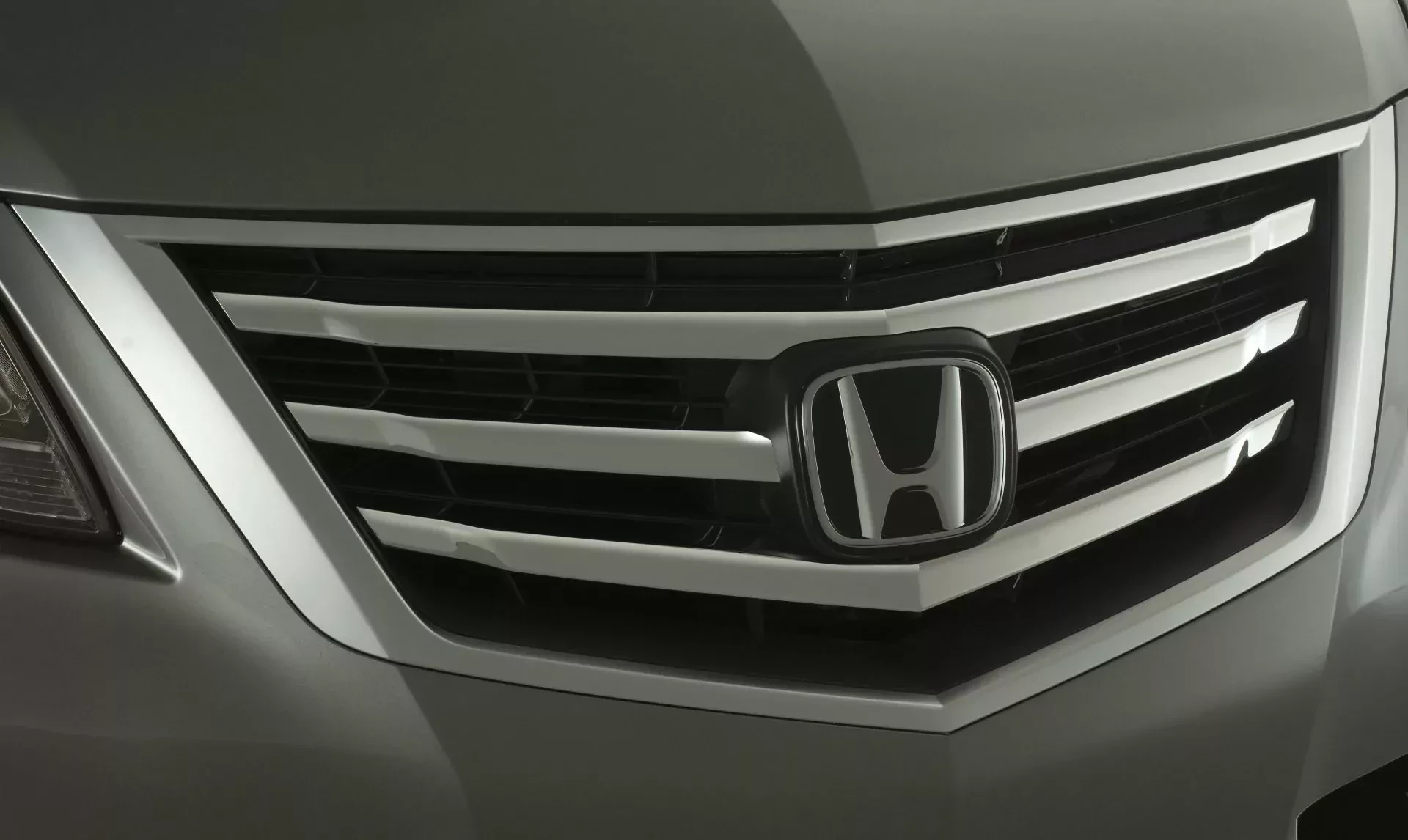 Ta Honda ma silnik o mocy 300 koni i kosztuje ledwie 25 tysięcy złotych. To opcja jakich mało