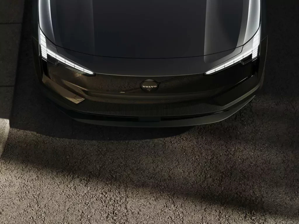 JPG-Small-EH_2509_008_Volvo_EX30_Black_Edition