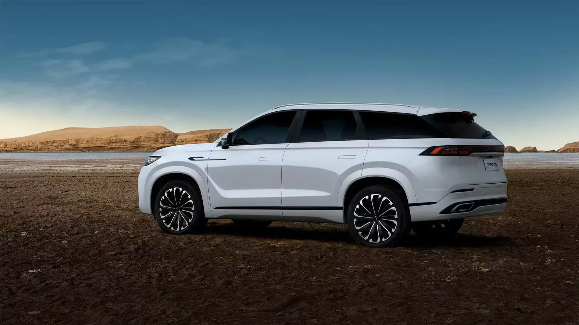 Jaecoo 8 2026 to komfortowy 7 osobowy SUV w bezkonkurenycjnej cenie