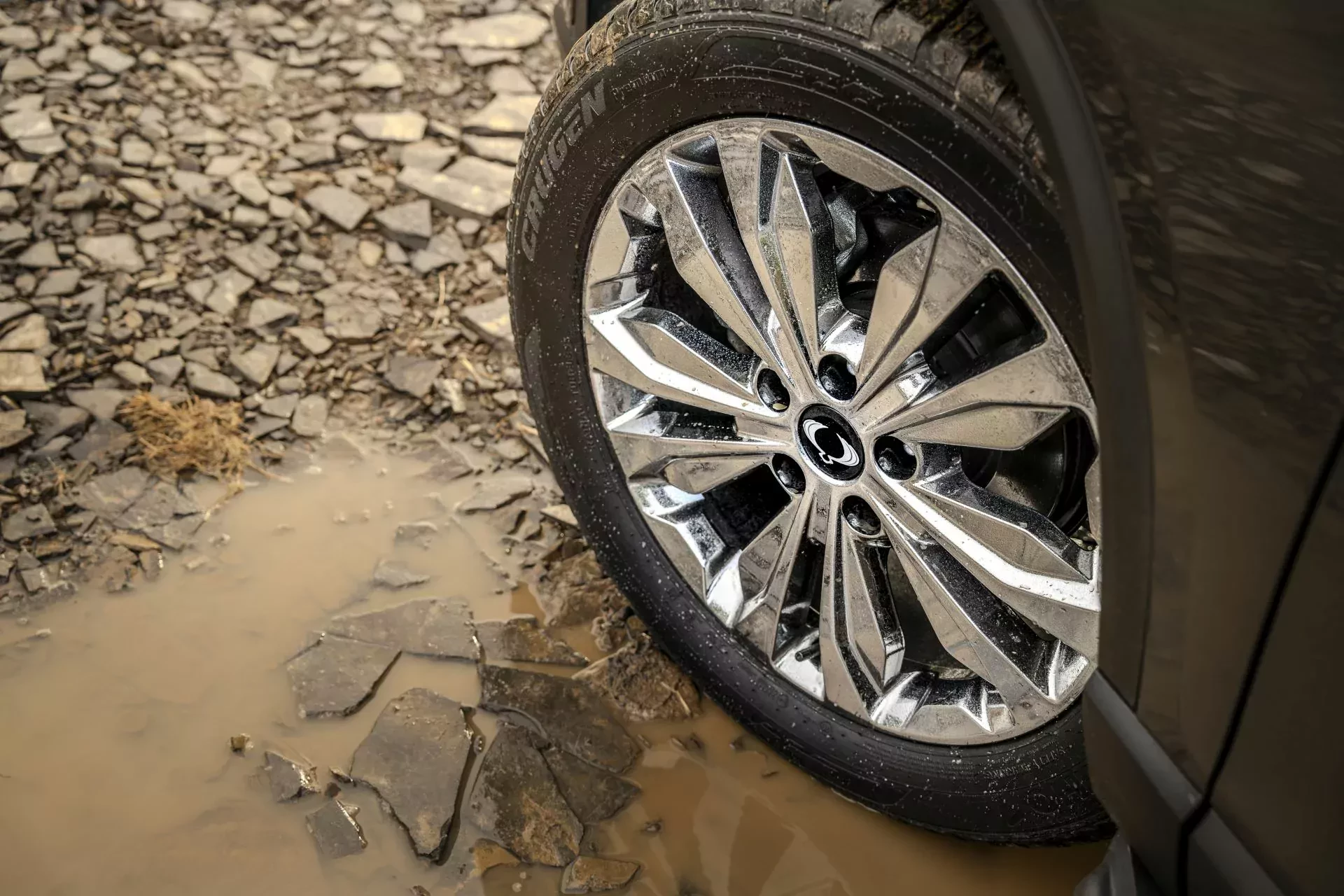 Wypasiony SUV w promocyjnej cenie. Pod wieloma względami bije konkurencję bez żadnej litości