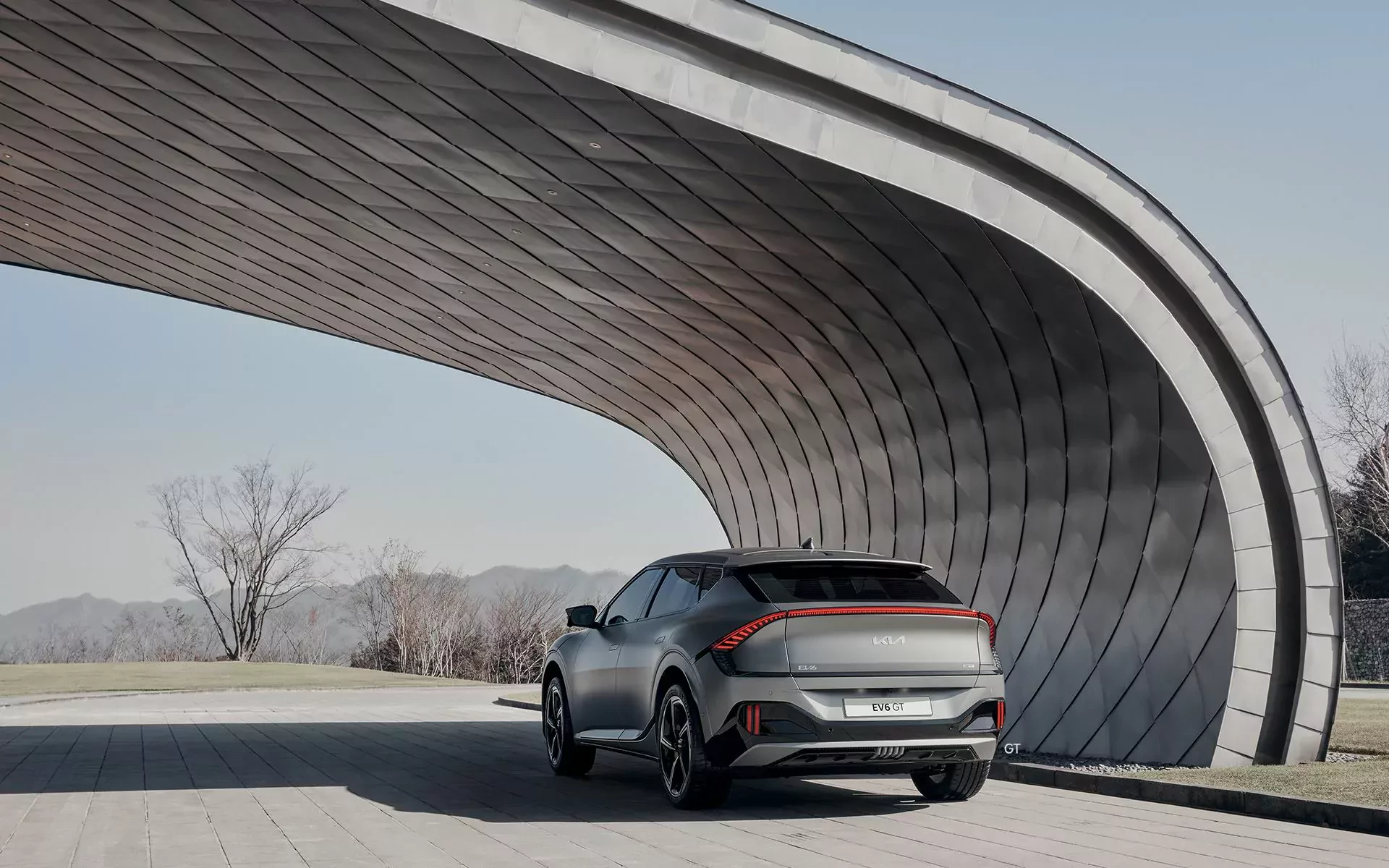 Kia EV6 crossover elektryczny opinie oceny zalety wady bateria ładowanie moc cena ceny