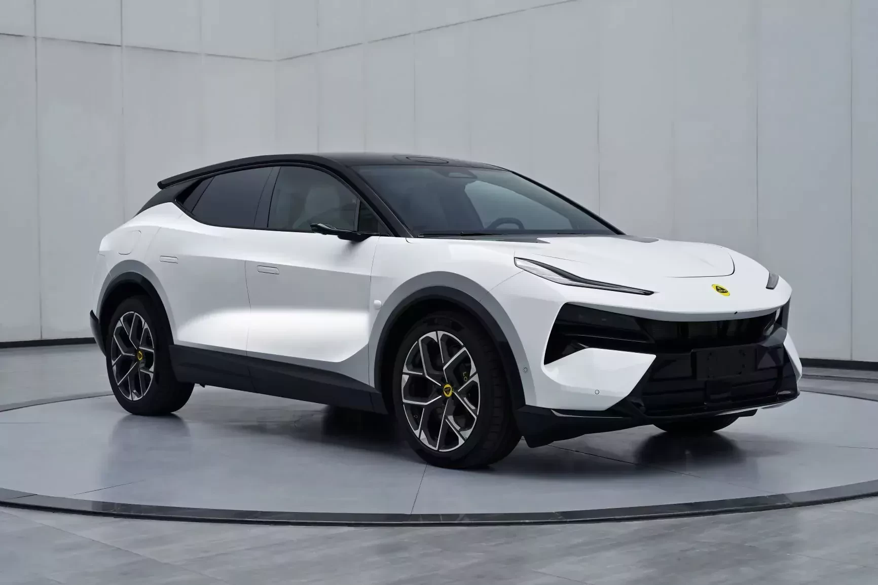 Lotus Eletre PHEV For ME