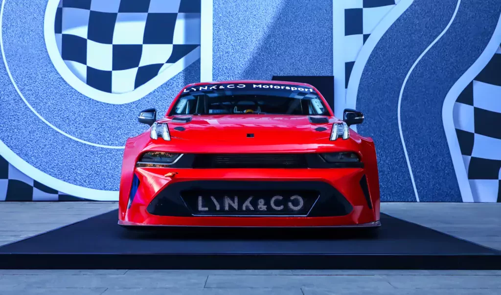 Zaproponowali wyścigowy samochód za 720 000 zł. Lynk & Co 03+ TCR debiutował i od razu się sprzedał