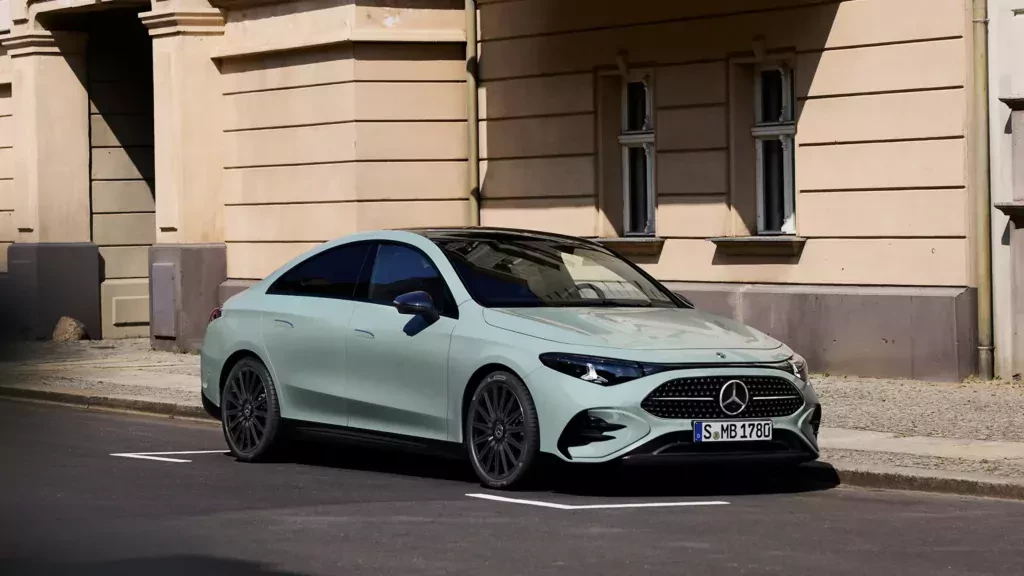 Mercedes-CLA-220-Hybrid-2