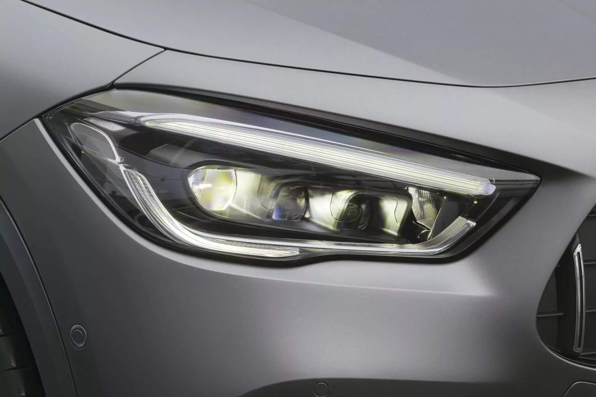 Luksusowy crossover marki Mercedes cieszy się dziś dużą popularnością. Wszystko przez tę cenę