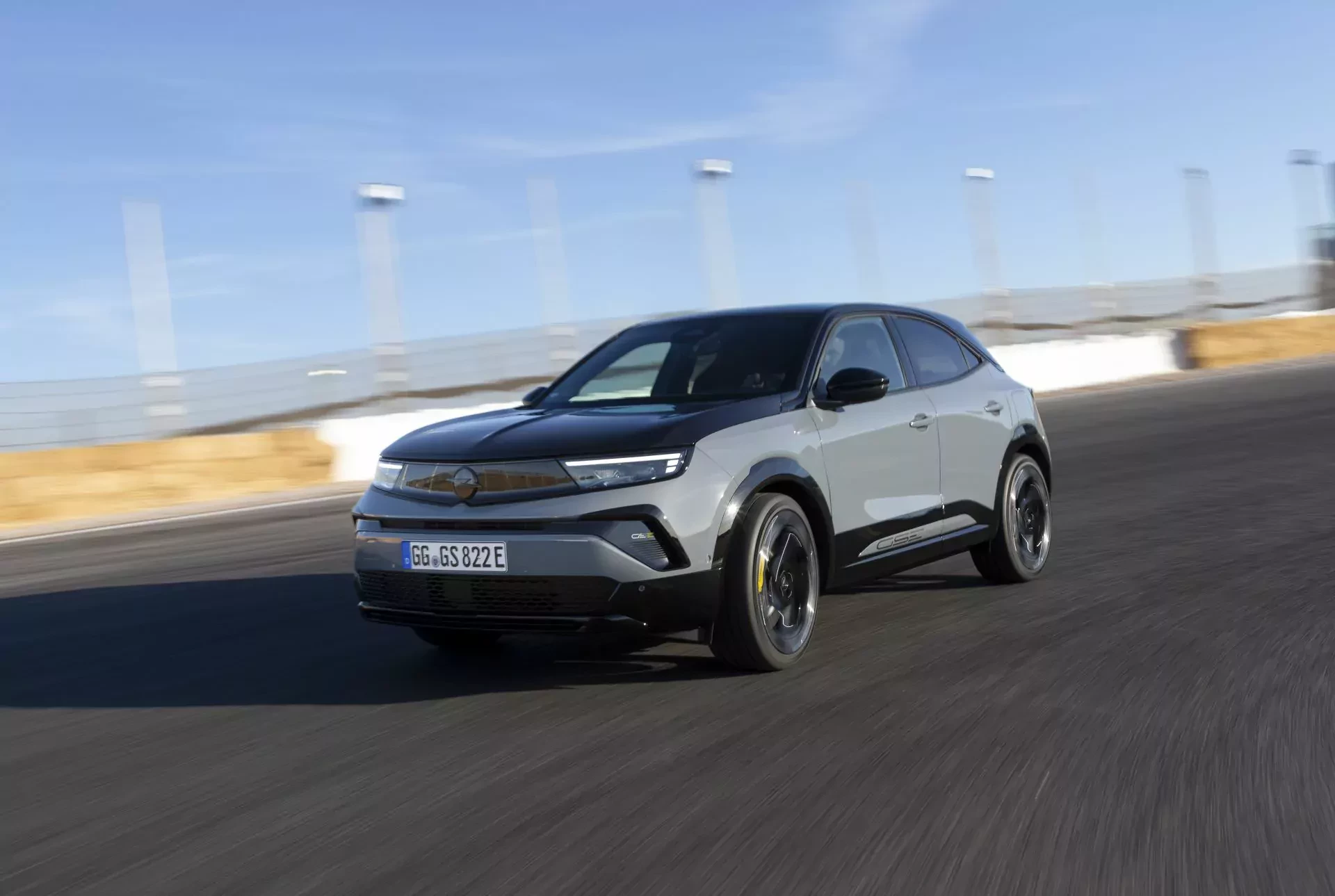 Nowy Opel to fenomen. Budzi ogromne zainteresowanie, w swojej klasie nie ma sobie równych