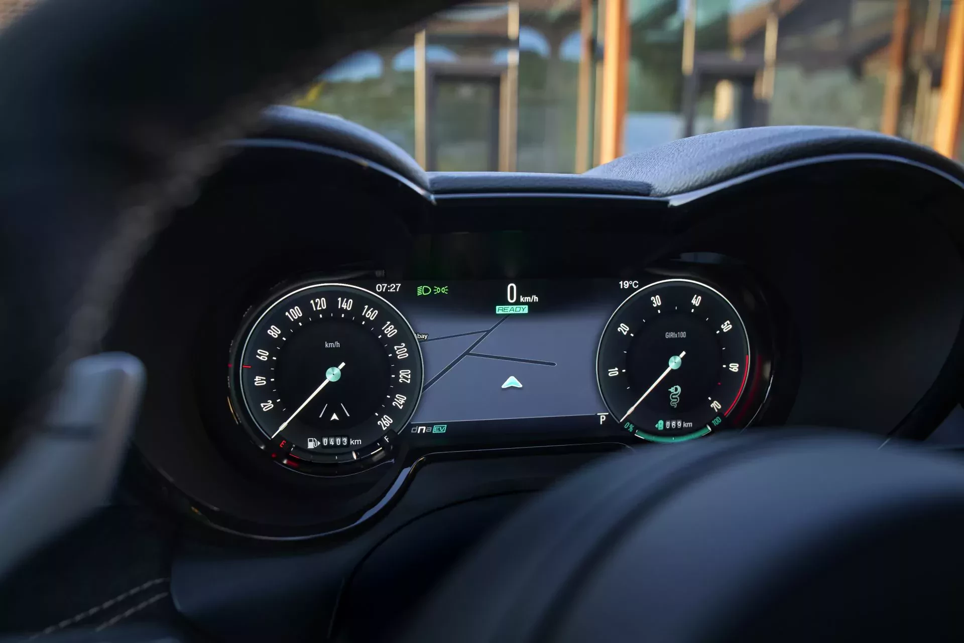 Ten SUV jest tańszy, niż wskazywałaby na to logika. Polacy od razu się na niego rzucili. To niezła okazja