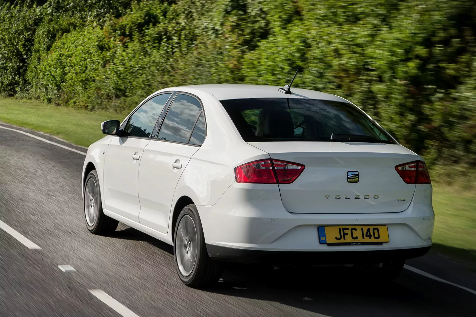 Seat Toledo silnik cena spalanie Skoda Rapid opinie oceny zalety wady