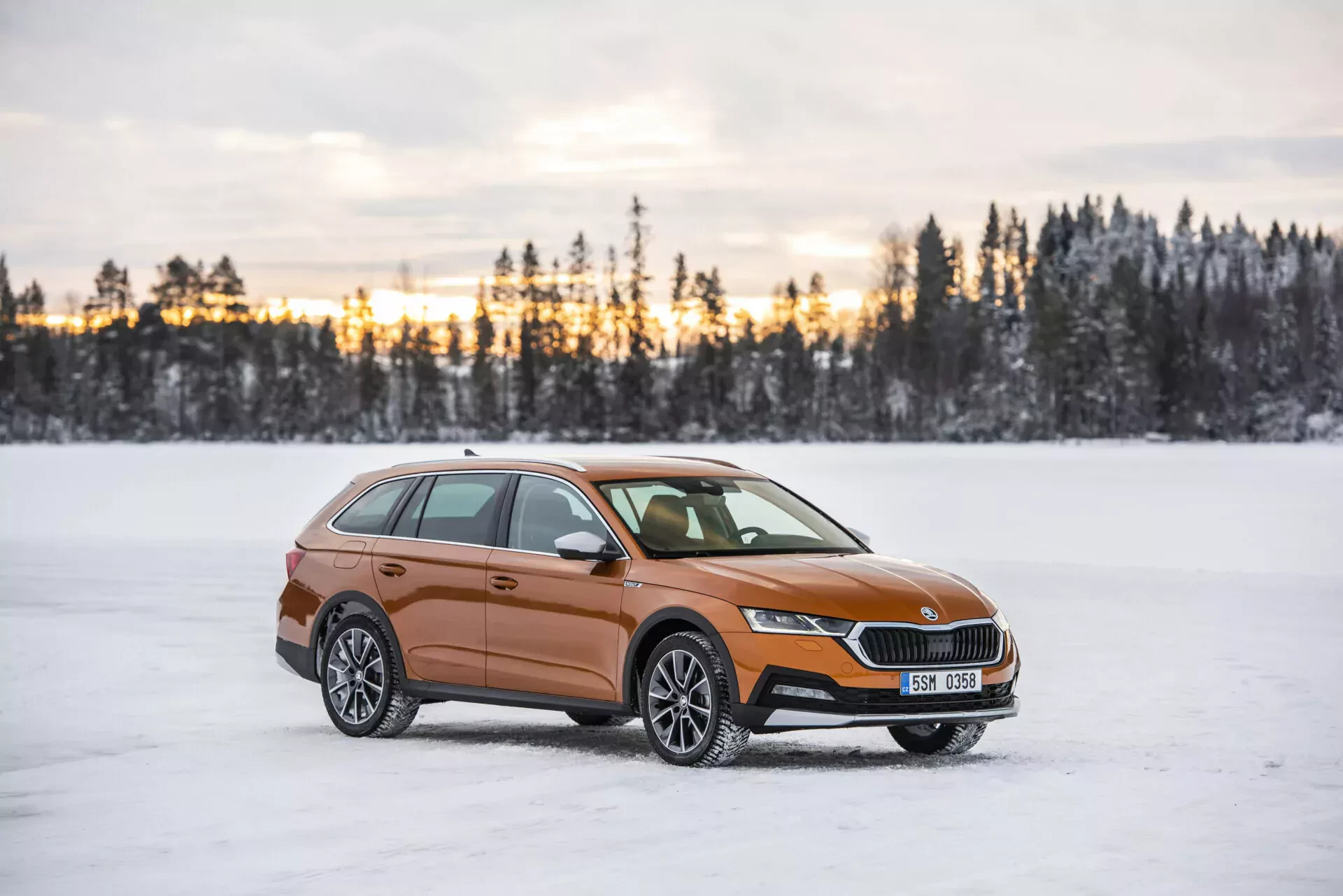 Skoda Octavia Scout napęd silnik benzyna diesel 1.8 2.0 TDI prześwit rozmiary opinie oceny zalety wady