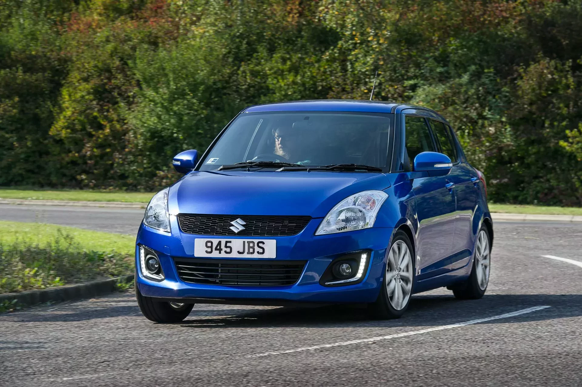 Suzuki Swift silnik cena spalanie moc osiągi benzyna diesel ceny używany opinie oceny zalety wady