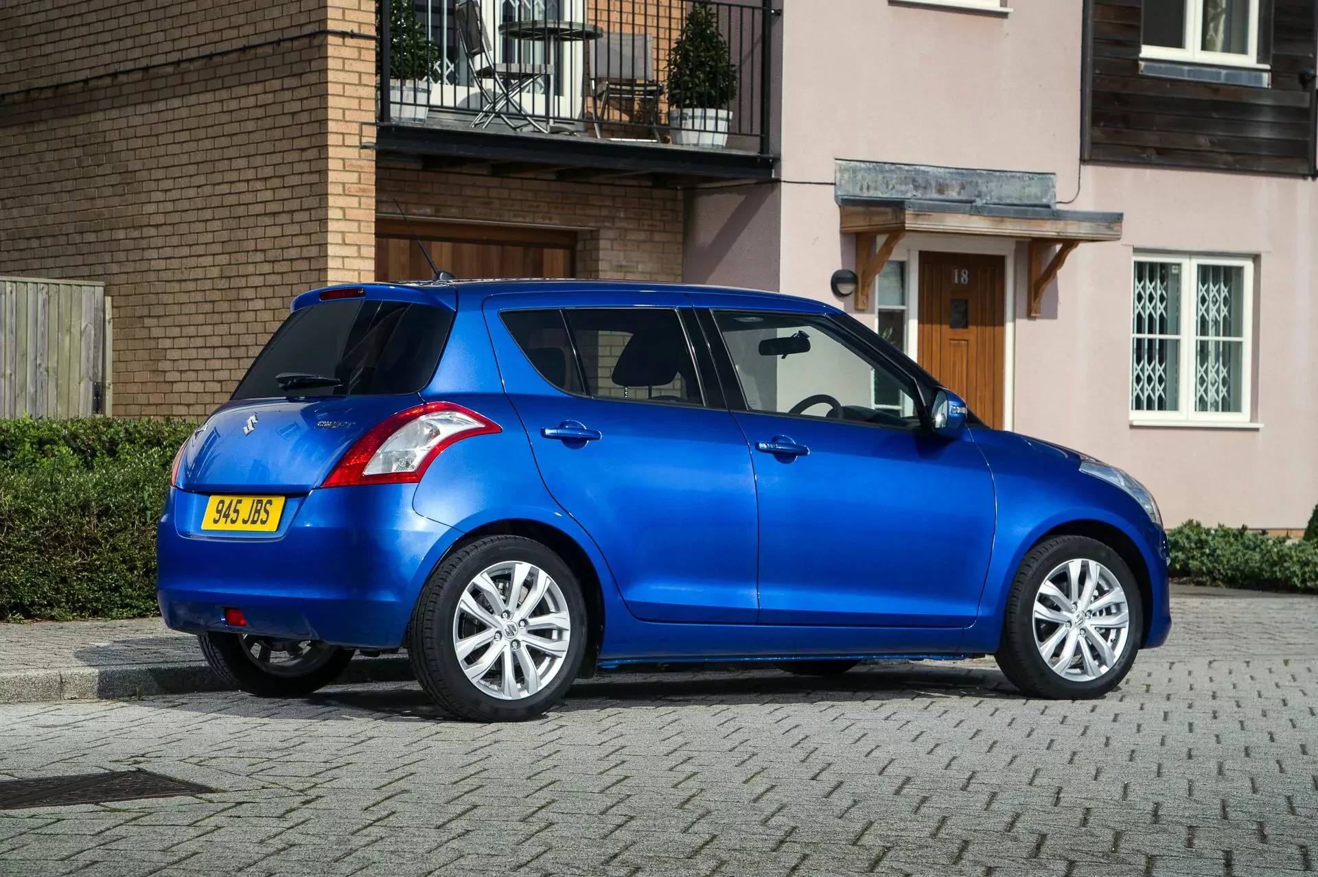 Suzuki Swift silnik cena spalanie moc osiągi benzyna diesel ceny używany opinie oceny zalety wady