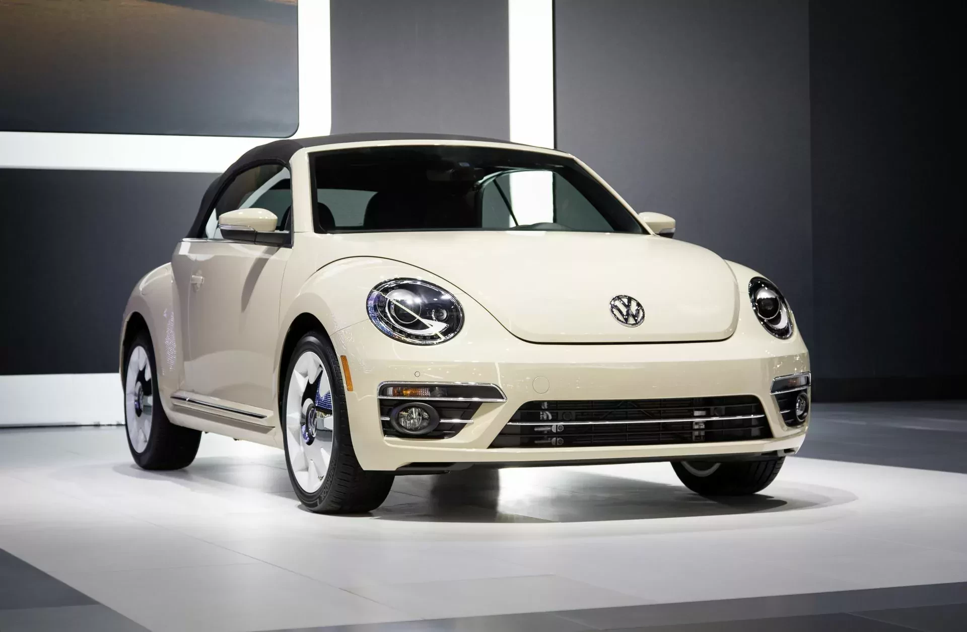 Volkswagen Beetle Garbus Kafer silnik cena ceny moc legenda używany rocznik