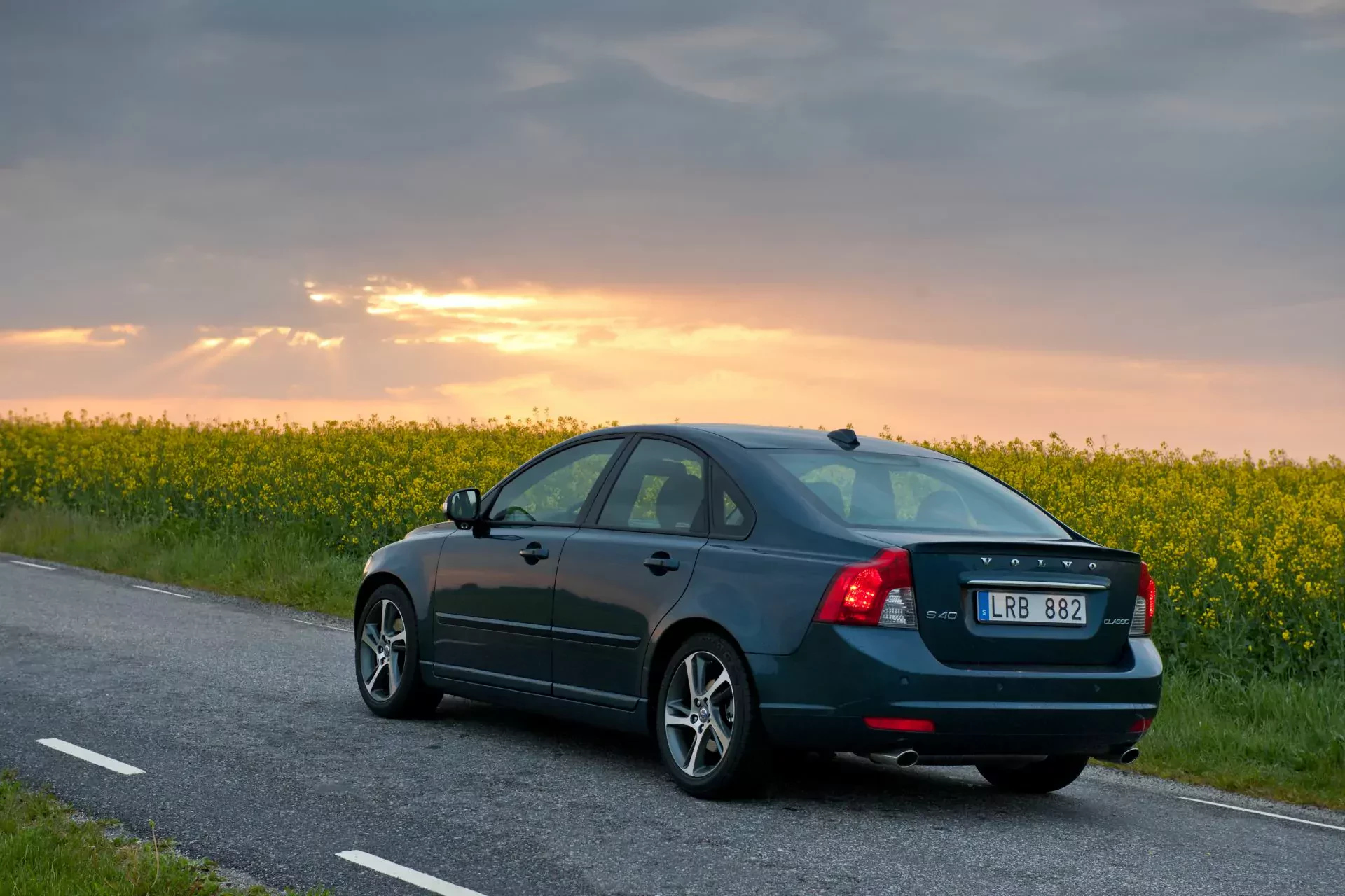 Volvo S40 silnik cena ceny spalanie używany opinie oceny zalety wady przebieg wytrzymałość bezpieczeństwo